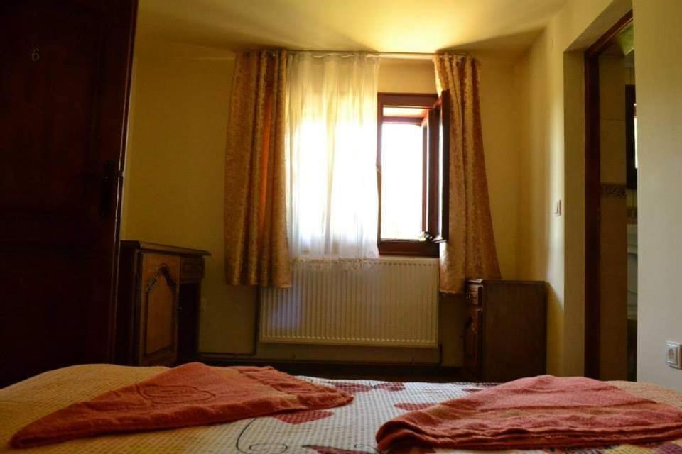 Casa din Barsana Hotel Birsana Bagian luar foto
